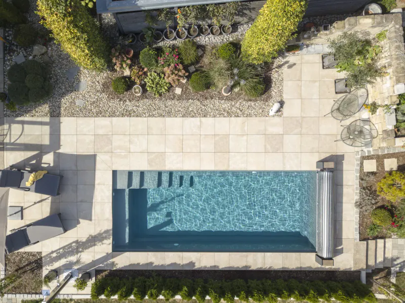 Classic 73 – Familiebasseng med tidløst design